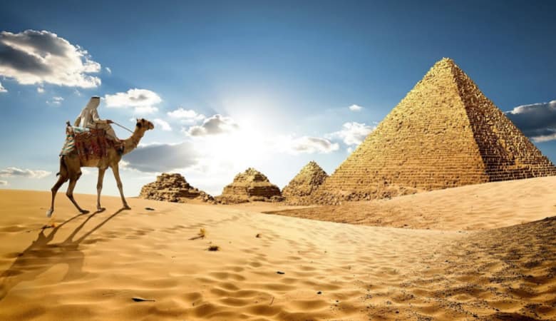 Read more about the article 10 Best Places to Visit in Egypt